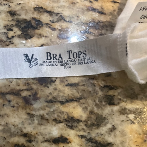 Bra Tops White Scoopneck Draped Capsleeve Top w Rhinestone Embellishments Sz M - Picture 8 of 10